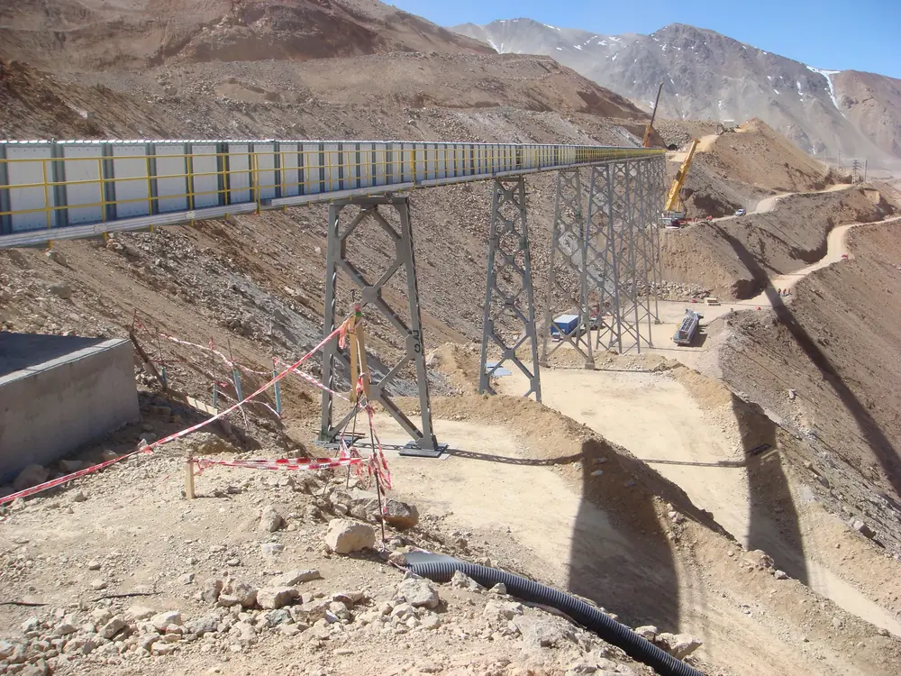 Divición Construcción y Montaje